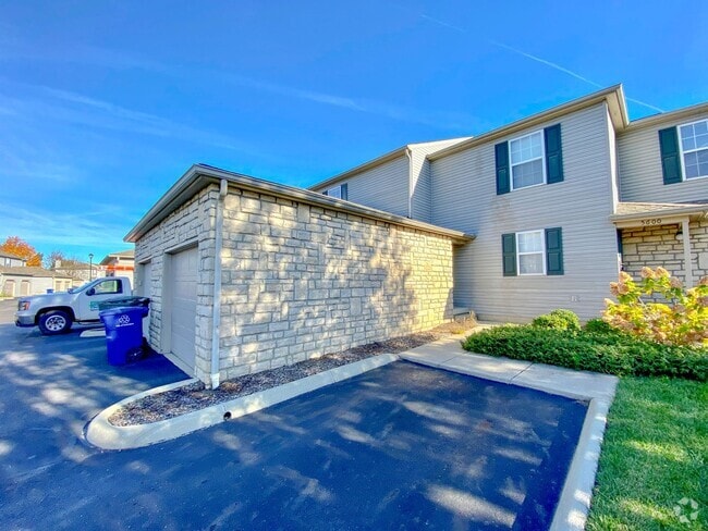 Building Photo - Beautiful Bethel Commons Condo For Rent In...