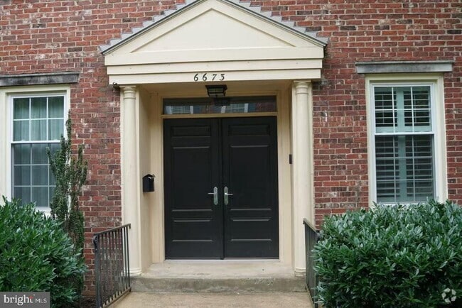 Building Photo - 6673 McLean Dr Rental