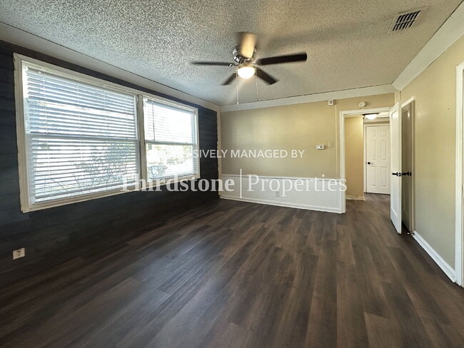 Photo - 1136 Maynard St