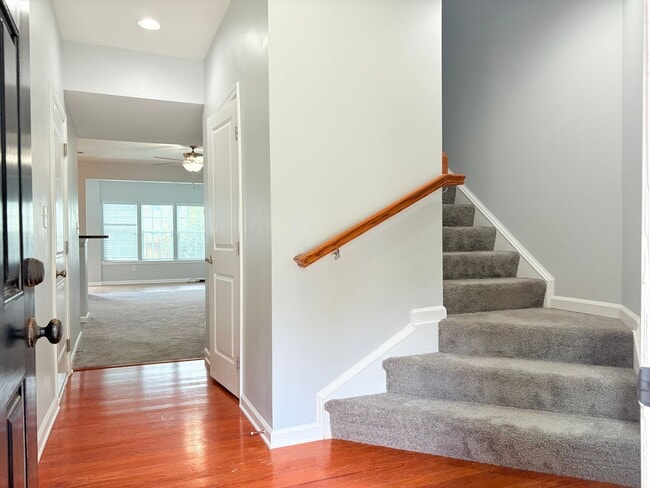 Photo - 104 Riva Ct