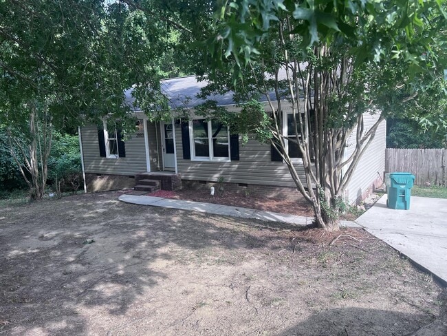 Photo - 2003 Wickham Ave