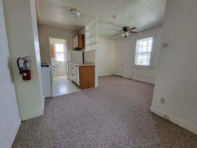 Photo - 620 Bowery St Unit 2