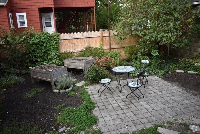 Building Photo - 2579 Massachusetts Ave Unit 1 Rental