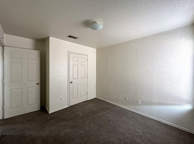 Photo - 2801 Cantabrian Dr Unit D