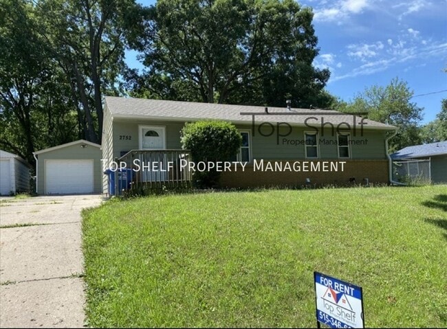 Building Photo - 2752 Holcomb Ave