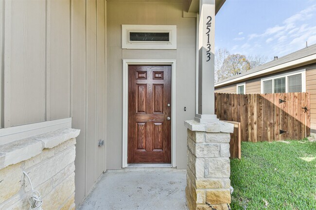 Photo - 25133 Pacific Wren Dr