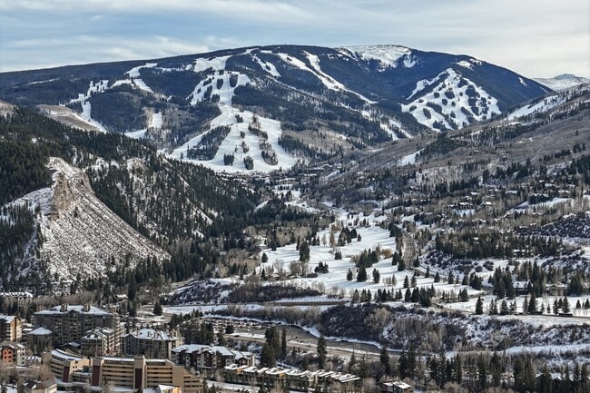 Building Photo - 1016 W Beaver Creek Blvd