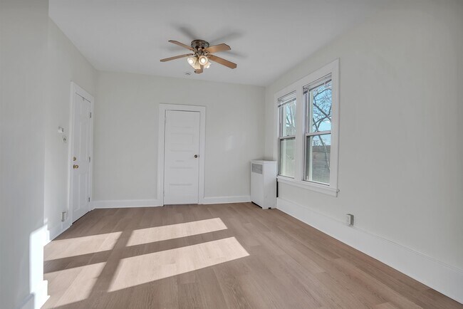 Photo - 25 Reservoir Ave Unidad 2