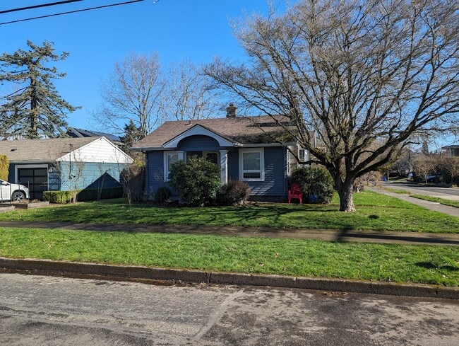 Building Photo - 7928 SE 19th Ave Rental