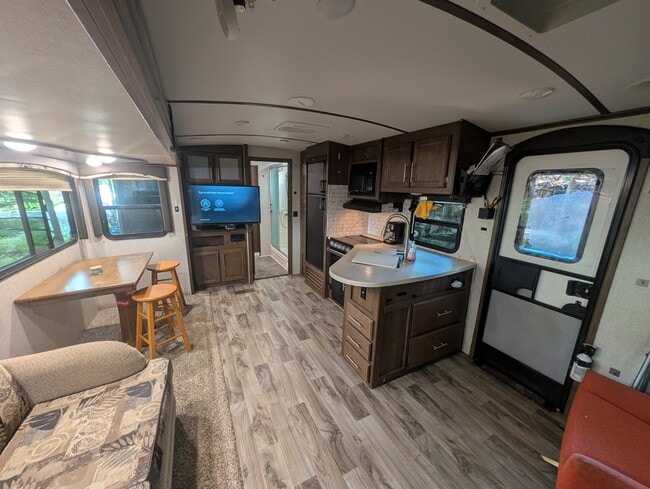 300 Camelot Shore Dr Unit A