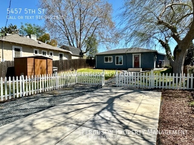 Photo - 5457 5th St