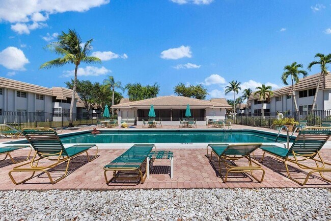 Photo - 8406 W Sample Rd Unidad 226