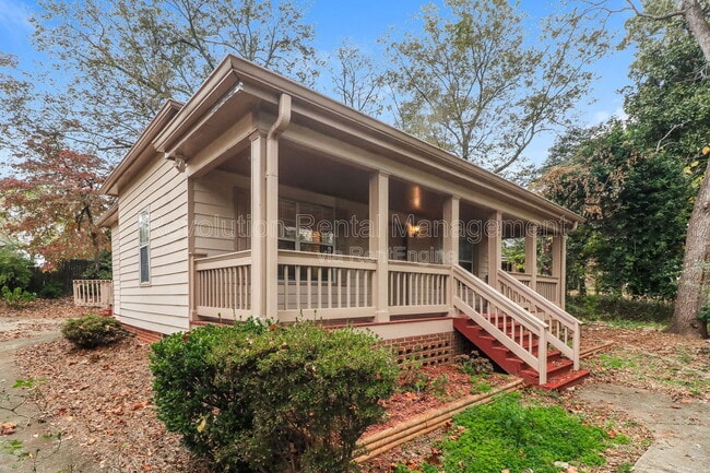 Photo - 134 N Alexander St NE