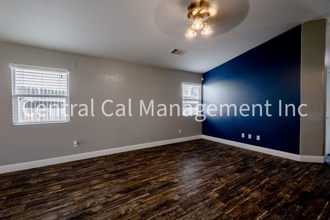 Photo - 4 Bedroom/2 Bath Home in the Southwest - $2495 per month!