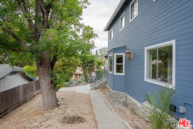 Building Photo - 4018 Clayton Ave W Rental