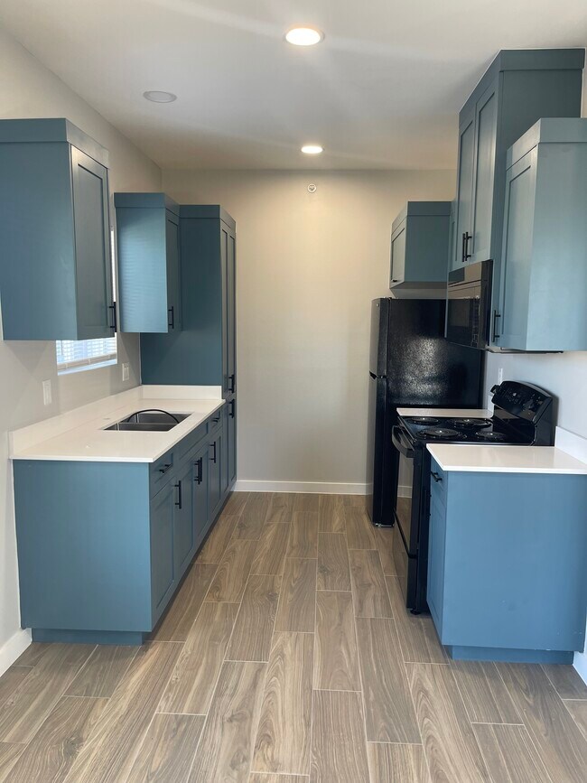 Kona Apartments