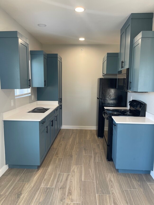 Photo - Kona Apartments