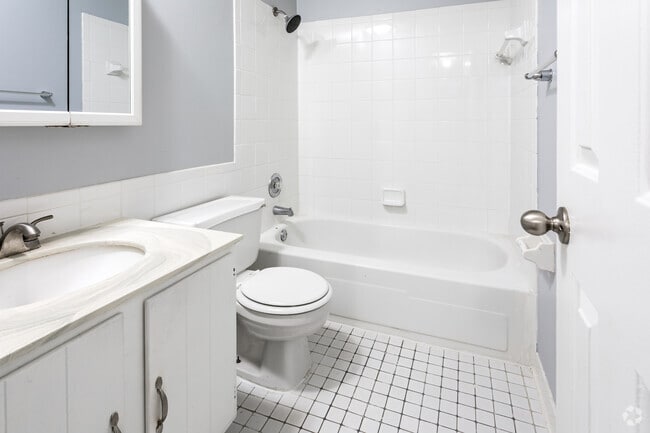 2BR, 1BA - Chanhassen Village