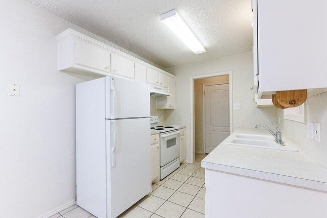 Photo - 2614 81st St