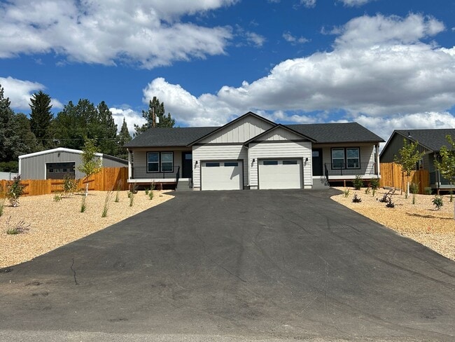 Building Photo - MOVE IN SPECIAL!  Brand New 2 Bedroom 2 Ba... Rental
