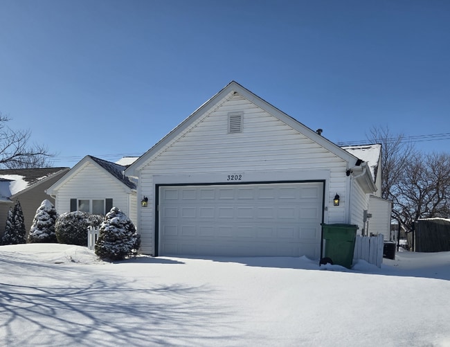 Photo - 3202 Bowfield Way