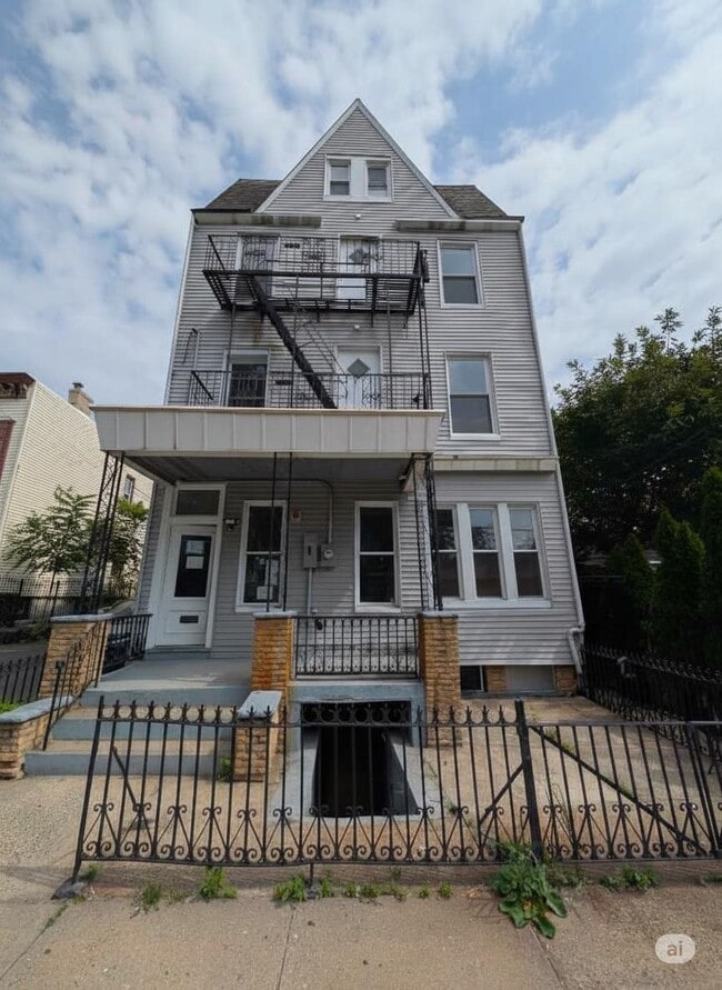 Building Photo - 10 Sherman Pl Unit 9 Rental