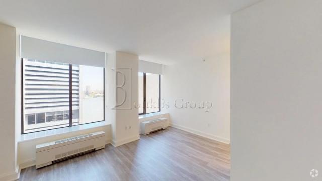 Building Photo - 2 bedroom in NEW YORK NY 10005 Unit 8L Rental