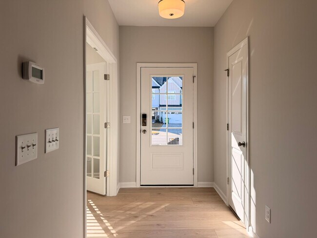 Photo - 2459 Englemann Dr