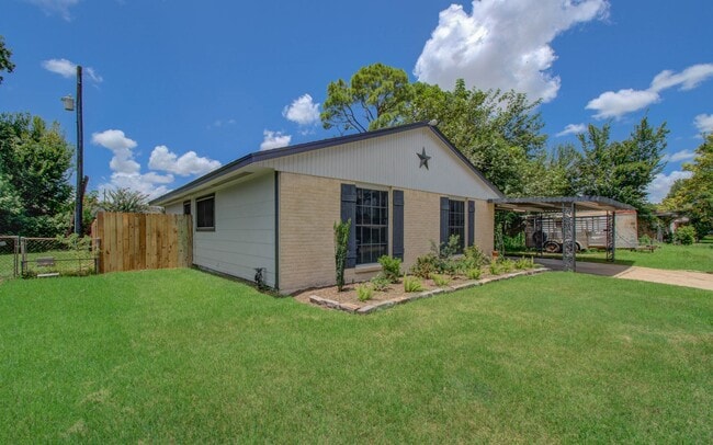 Photo - 11018 Long Gate Dr