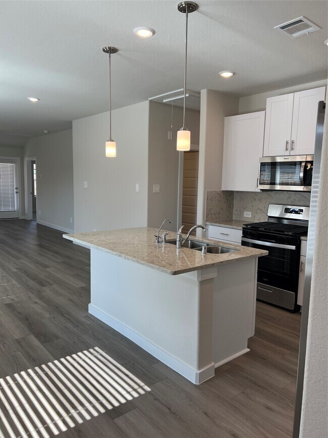 Photo - 9469 Herons Preserve