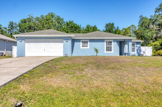 Photo - 2821 Embassy Rd