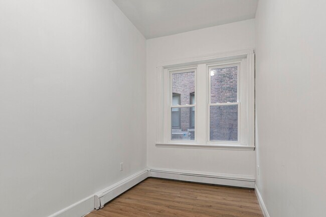 Photo - 122 Prince St Unit 1