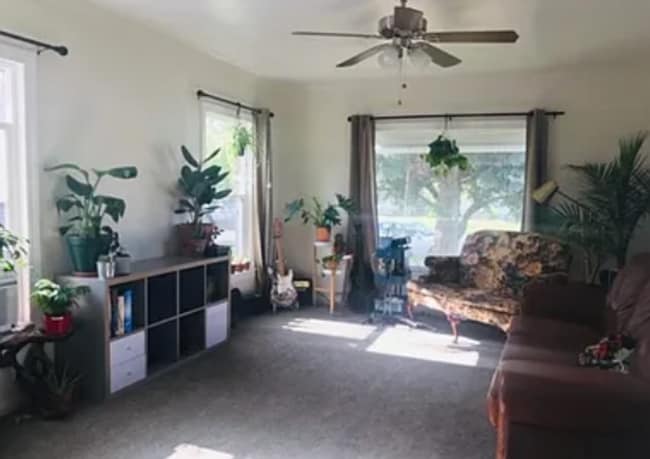 Photo - Spacious 4-Bedroom Home – with 2nd Kitchen...