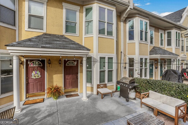 Building Photo - 375 Highland Ave NE