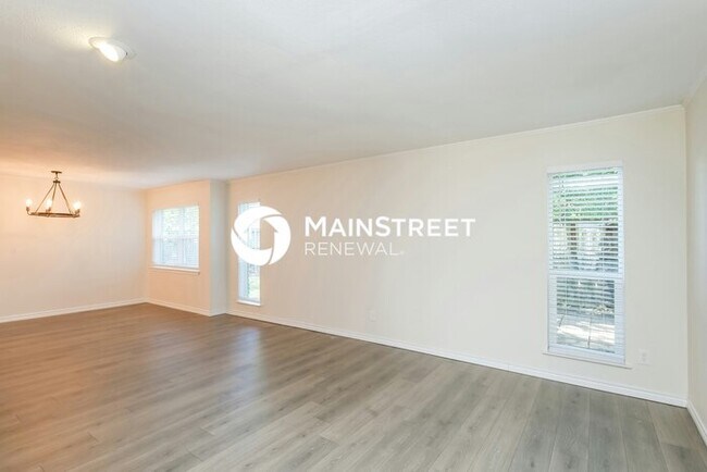 Photo - 3 Bedroom Pet-Friendly Home in Dallas, TX ...