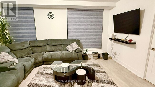Photo - 2545 Simcoe St N Unit 222