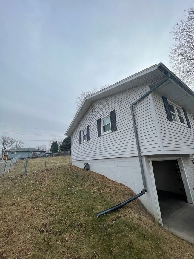 Photo - Newly updated! 3 bedroom, 2 bath home located near Skyview Lake! More updated photos to come!