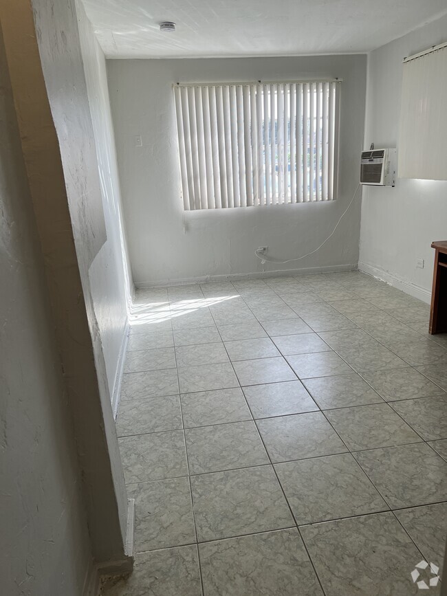 Building Photo - 6387 Coral Way Unit Studio Rental