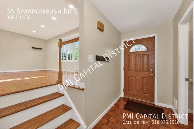 Photo - 35 Sparrowbush Rd S
