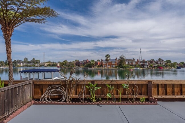 Photo - Harborside Waterfront 4 Bed/2.5 Bath Townhouse in Foster City