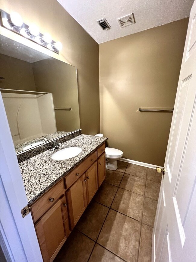 1205 14th Ave Unit B