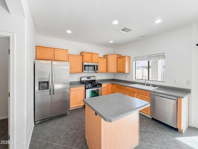 Photo - 1009 E Iris Dr