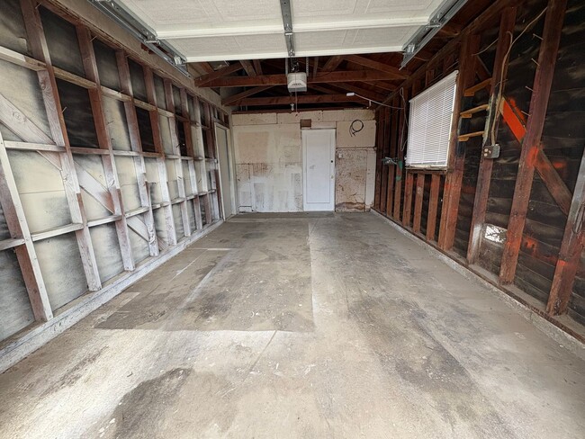 Home in Tulare Near Shopping & Medical Cen... - Home in Tulare Near Shopping & Medical Cen...