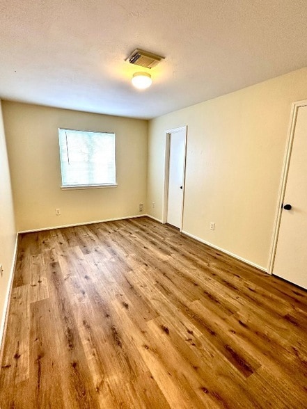 Photo - 1838 Strongs Ct