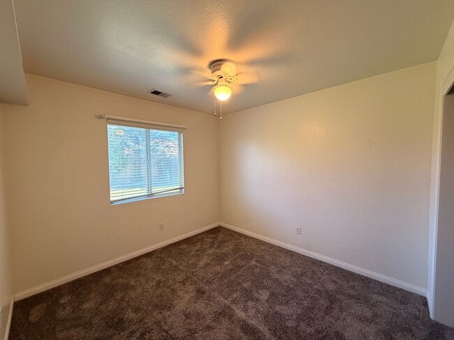 Photo - NW Bakersfield home!