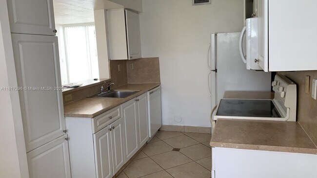 Photo - 9766 NW 48th Terrace Unit 187