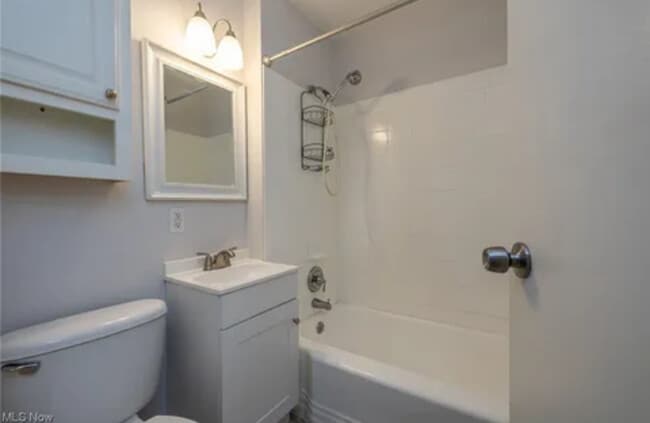 Photo - 454 Grove Ave