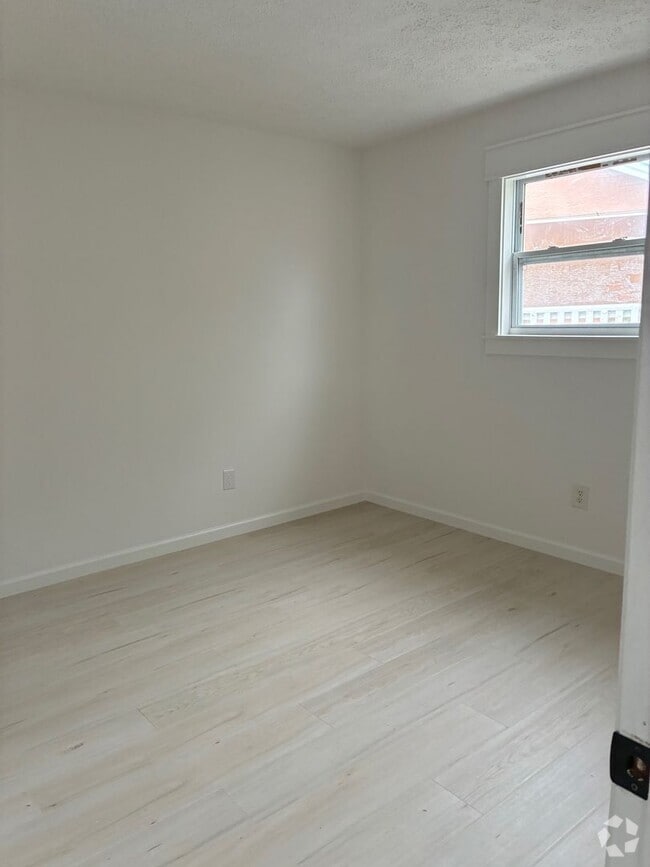 Building Photo - 17255 Front Beach Rd Rental