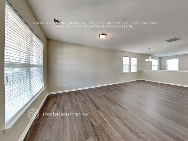 Photo - 3302 Streamside Dr