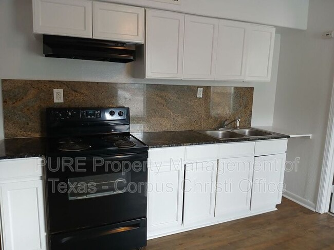 Photo - 901 Furman Ave